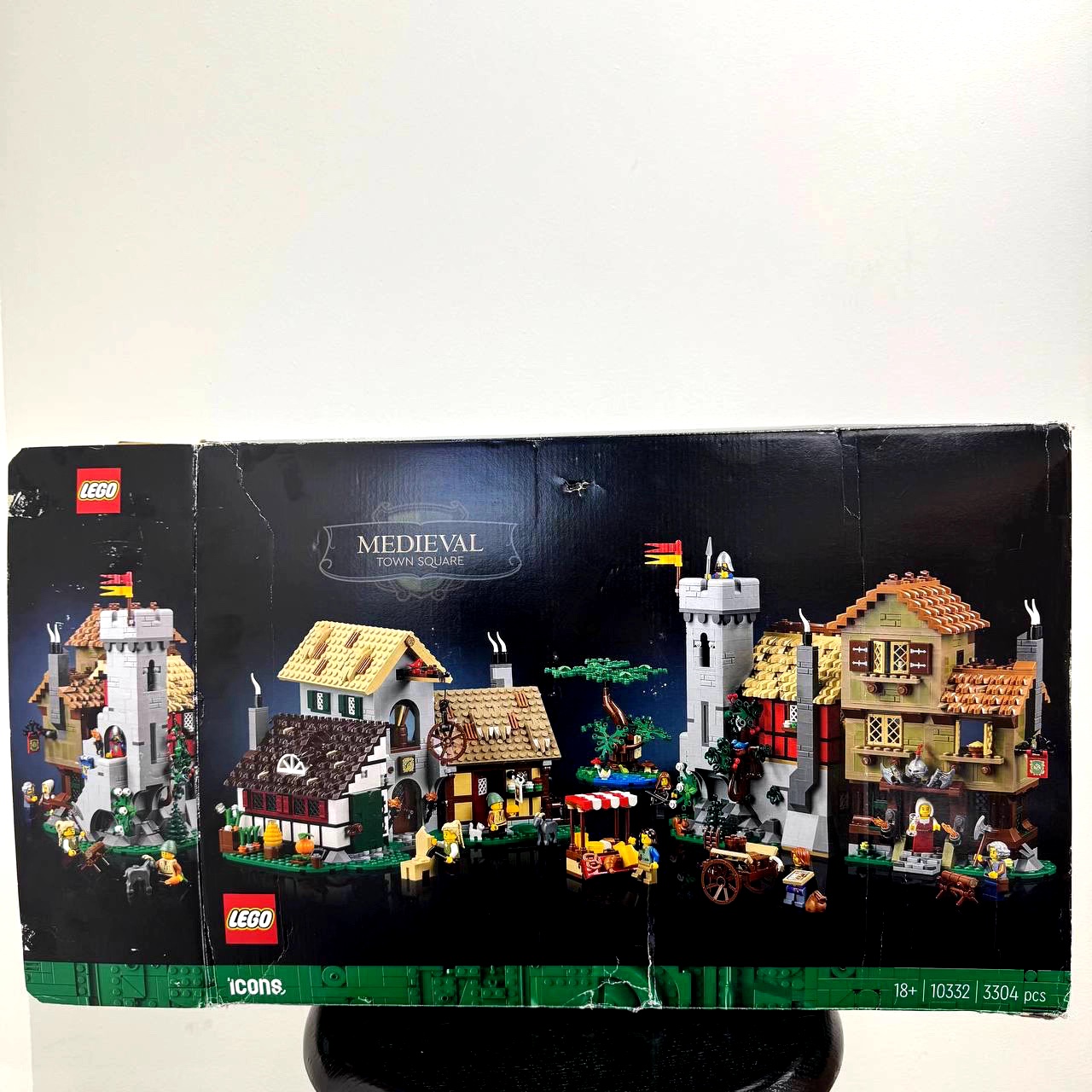Конструктор LEGO Medieval Town Square, 10332 Фото 4