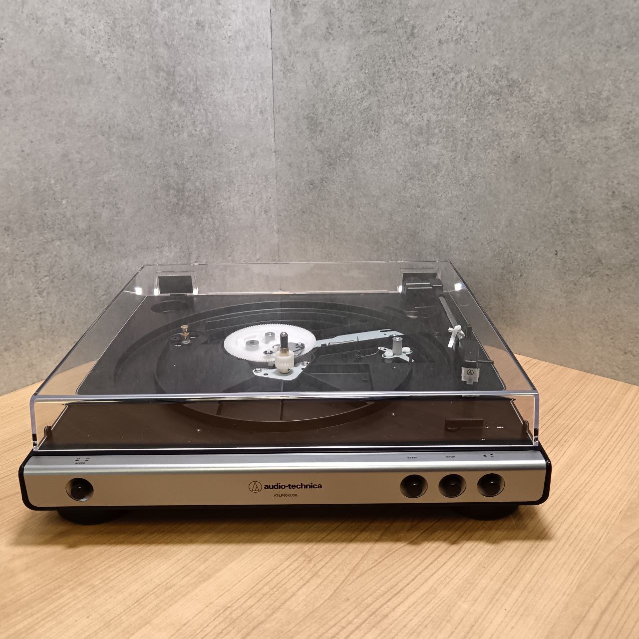 Audio-Technica AT-LP60XUSB, серебристый Фото 3
