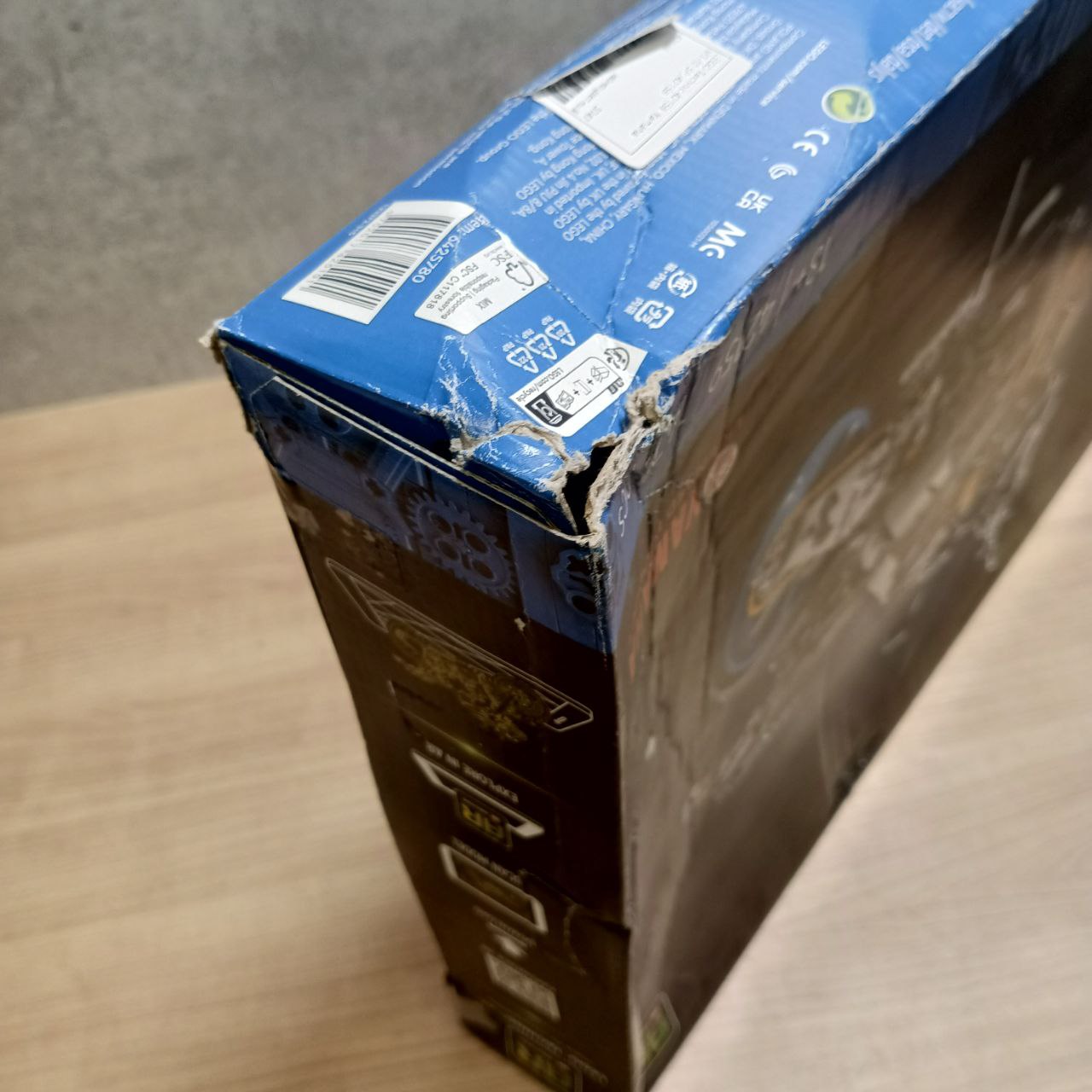 Конструктор LEGO Technic 42159, Yamaha MT-10 SP Фото 2