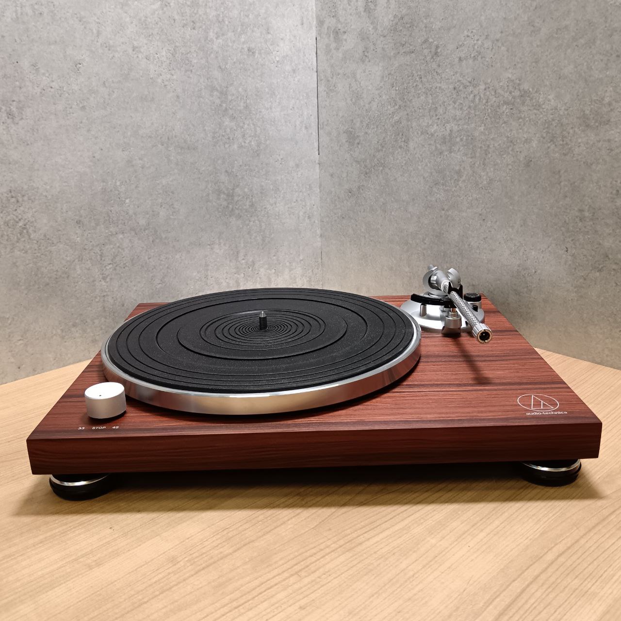 Audio-Technica AT-LPW50BTRW, черный Фото 3