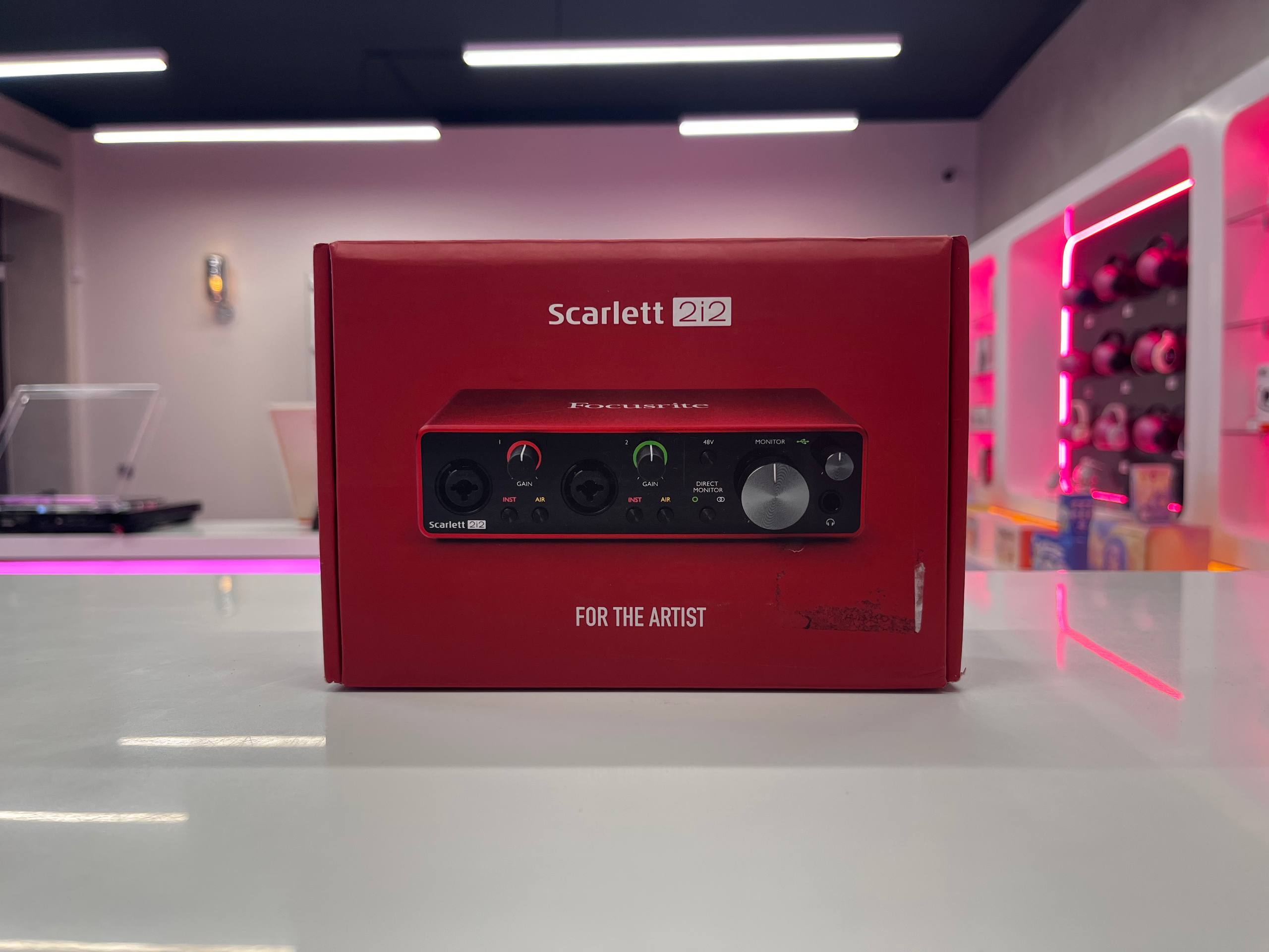 Focusrite Scarlett 2i2 3rd Gen Фото 1