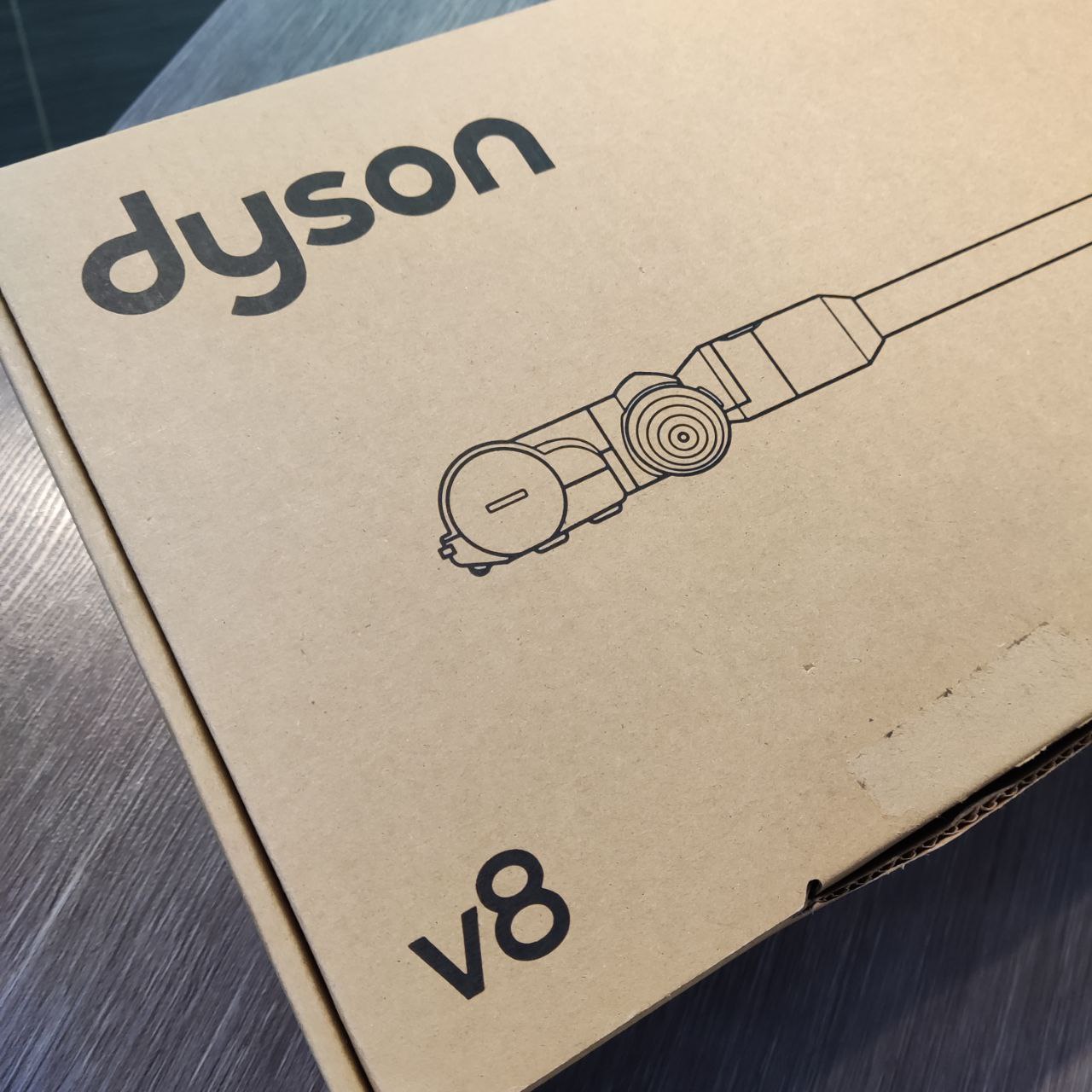 Dyson V8, Silver/Nickel (GB&I/UAE)_element_detail_photo