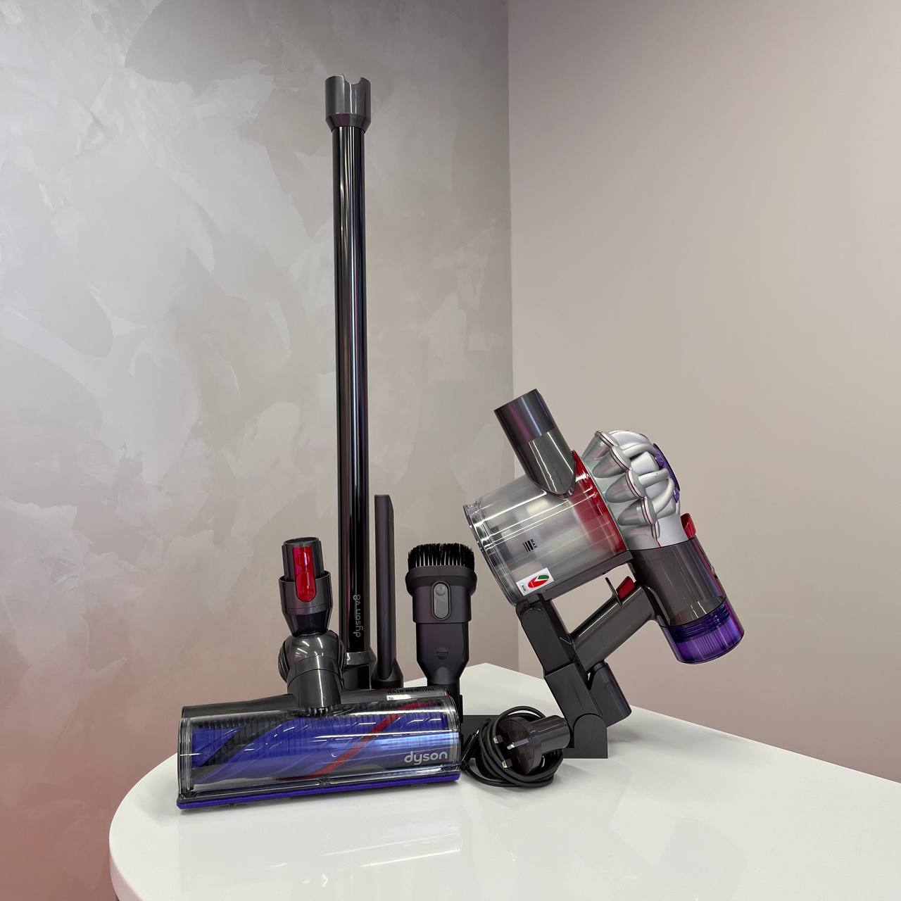 Вертикальный пылесос Dyson V8 Tactical (447026-01), серебристый/никель_element_detail_photo