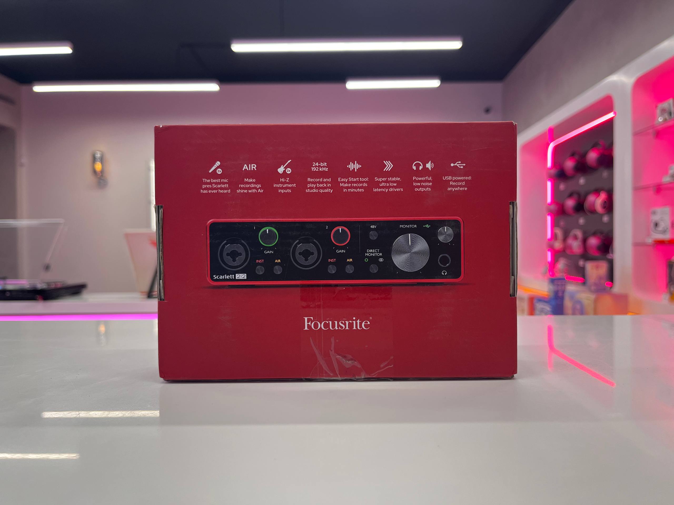 Focusrite Scarlett 2i2 3rd Gen Фото 2