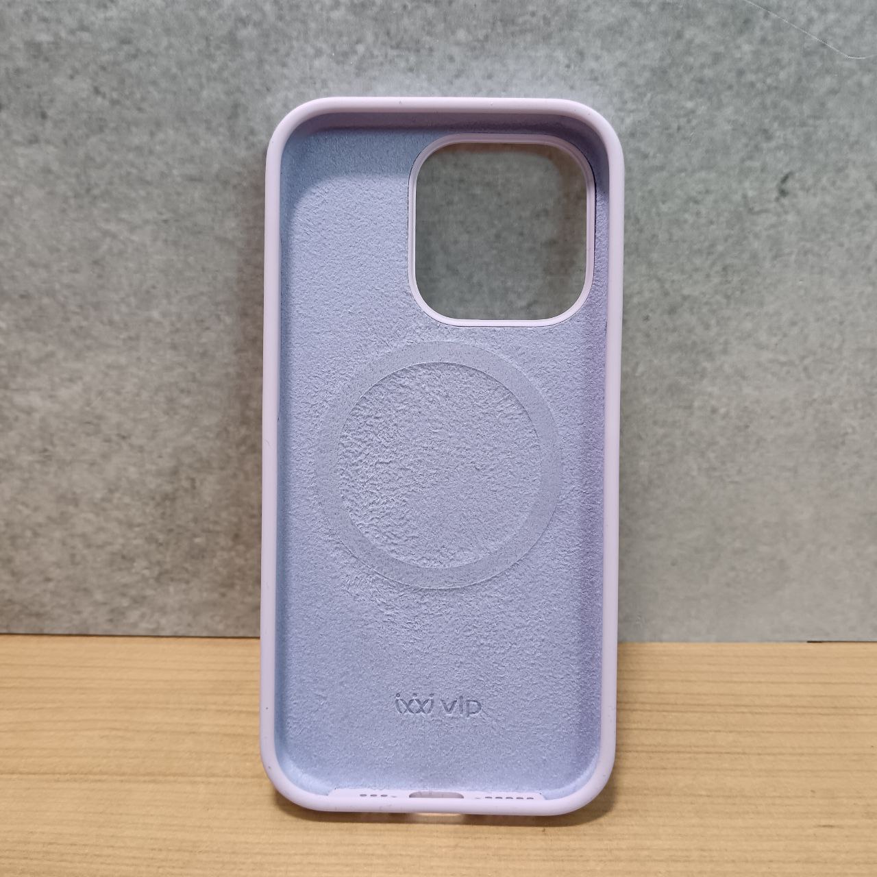 Чехол vlp Silicone case with MagSafe для iPhone 14 Pro, сиреневый Фото 3