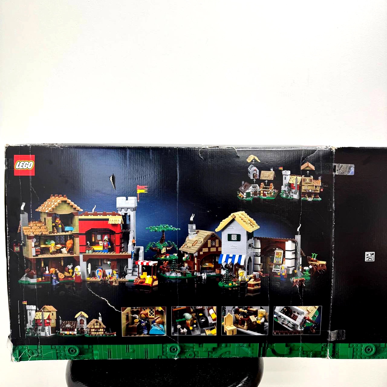 Конструктор LEGO Medieval Town Square, 10332 Фото 1