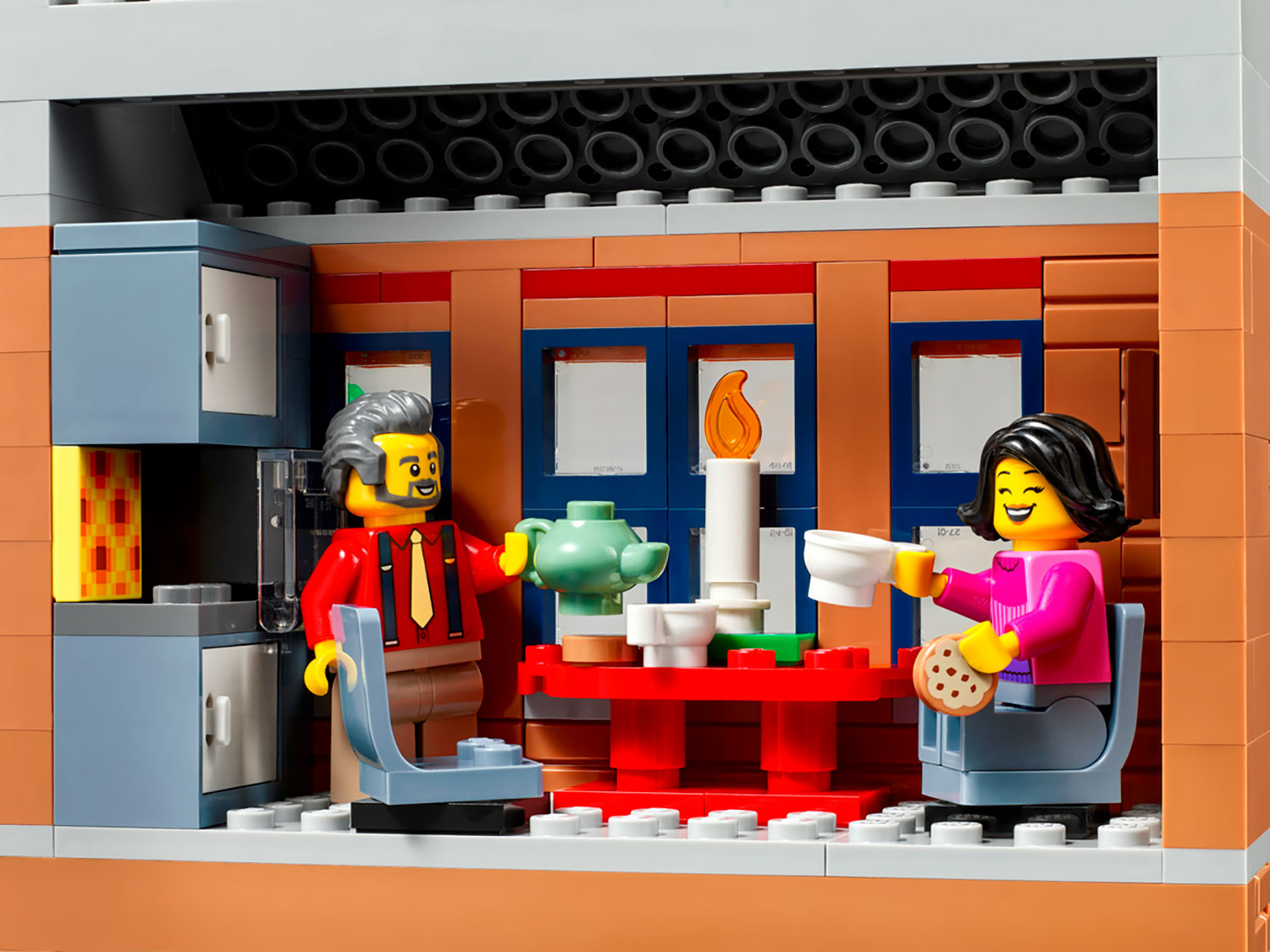 Конструктор LEGO 10308 Главная Рождественская улица Фото 6