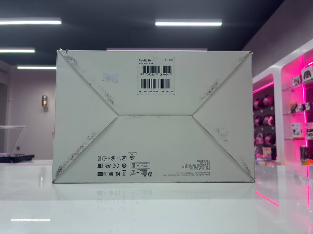 Bang & Olufsen Beolit 20, черный Фото 4