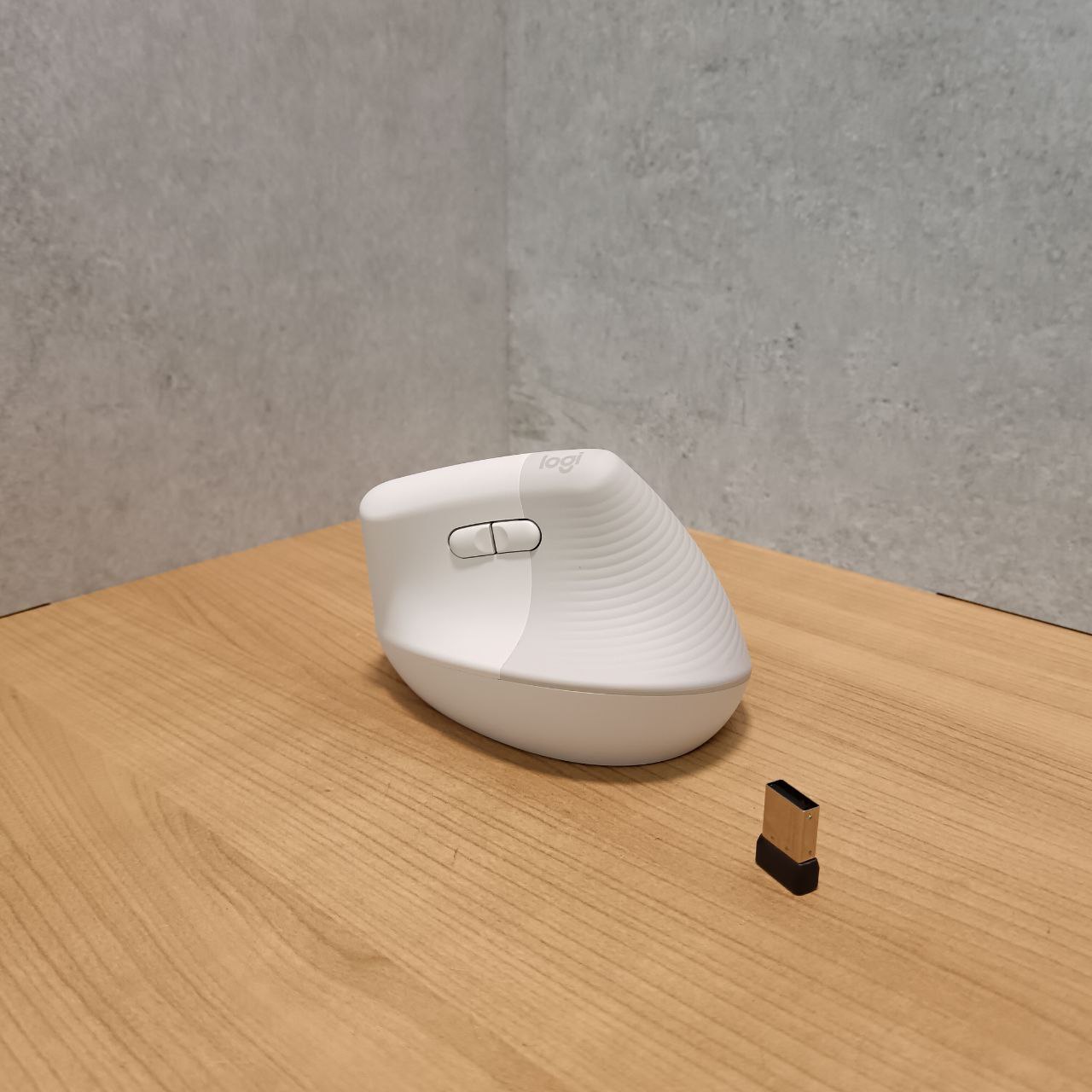 Беспроводная мышь Logitech Lift, белый Фото 3