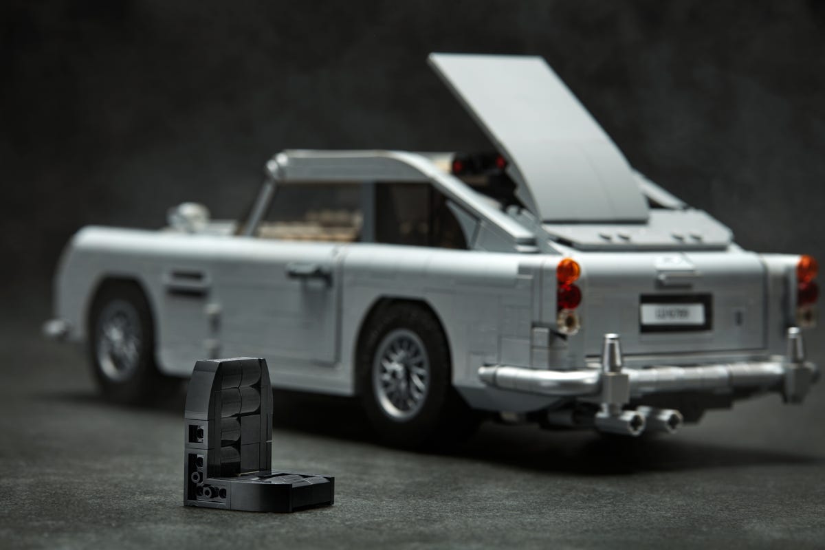 Конструктор LEGO Creator 10262 Джеймс Бонд: Aston Martin DB5 Фото 7