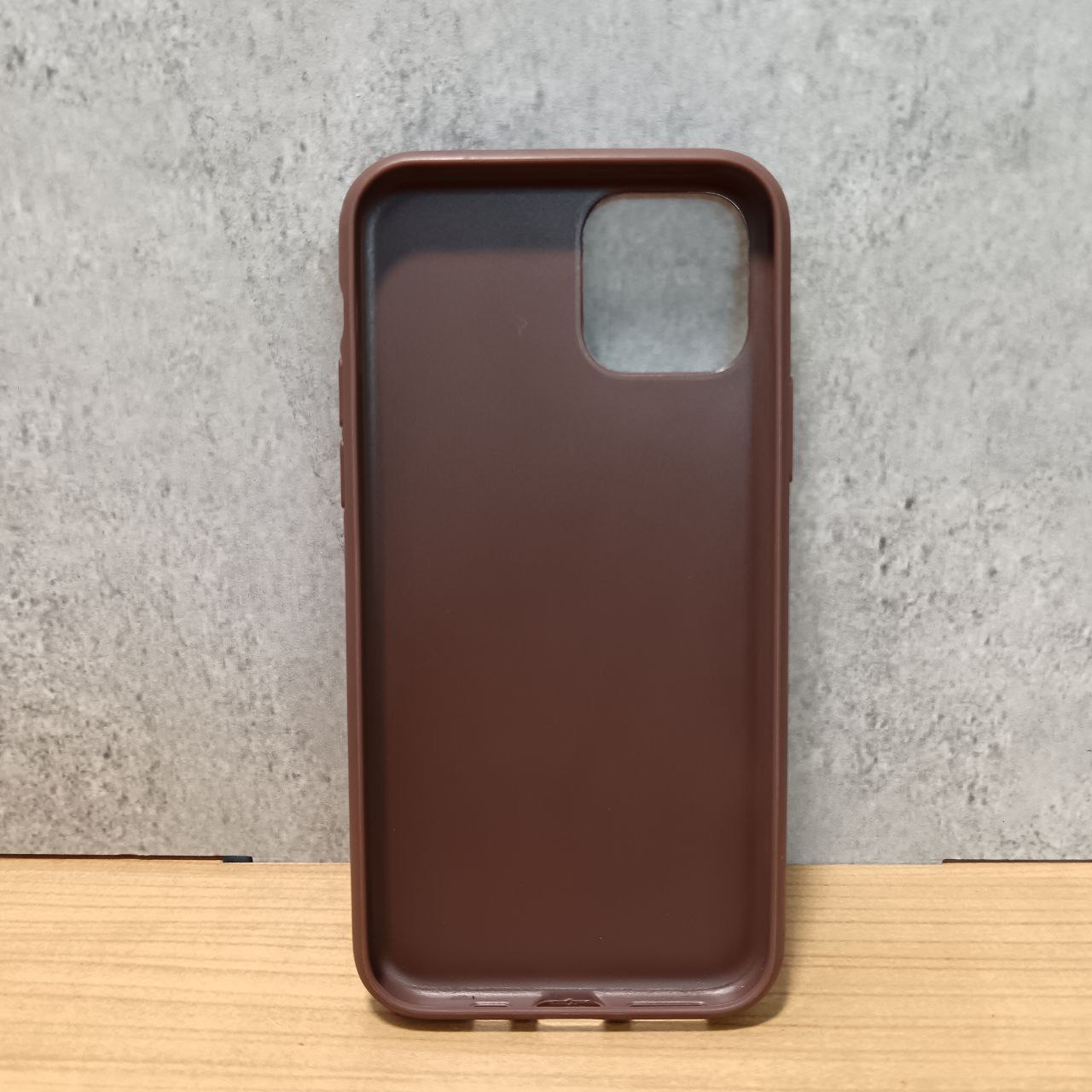 Чехол для смартфона Guess для iPhone 11 Pro 4G PU Stripe Metal logo Hard Brown Фото 3