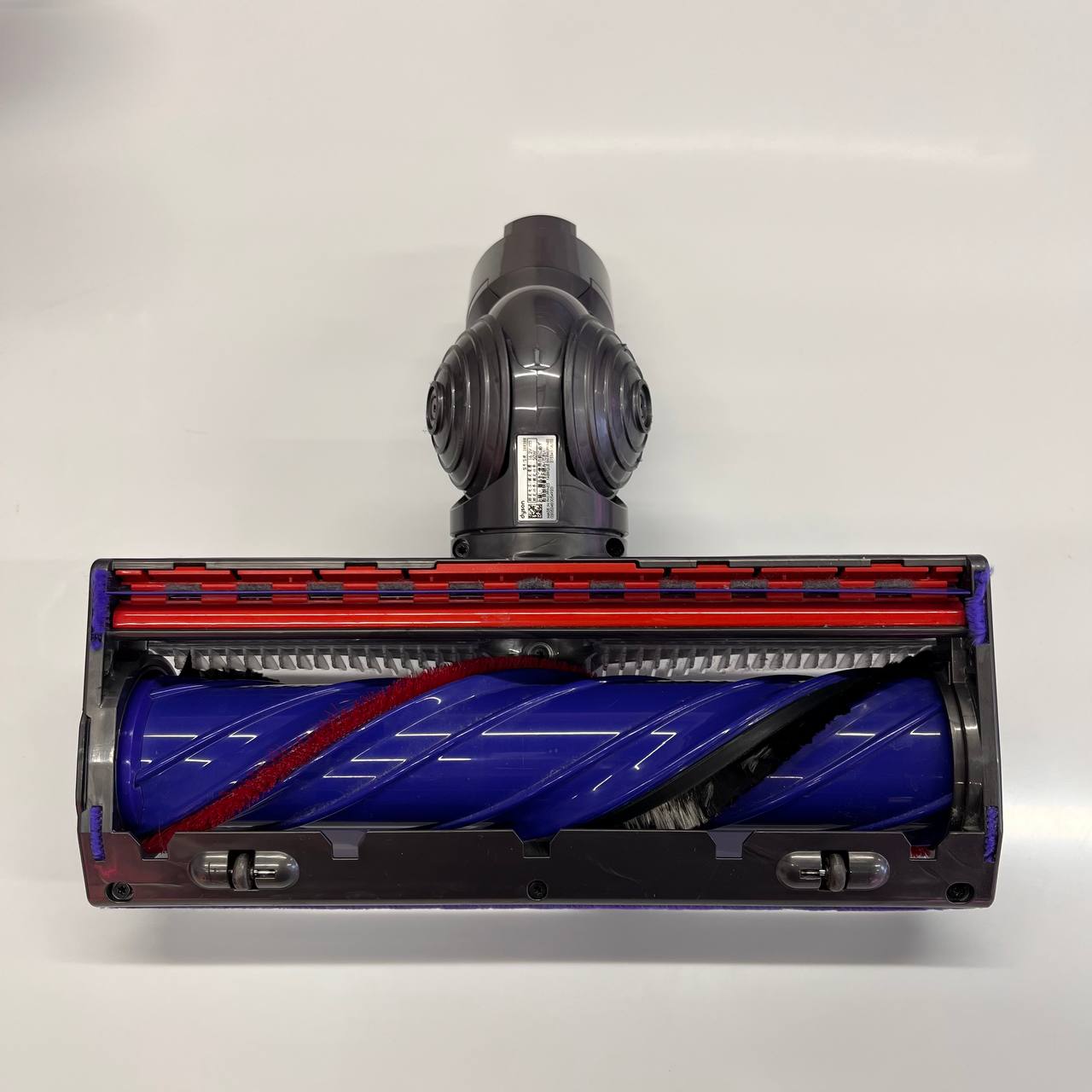 Вертикальный пылесос Dyson V8 Tactical (447026-01), серебристый/никель_element_detail_photo