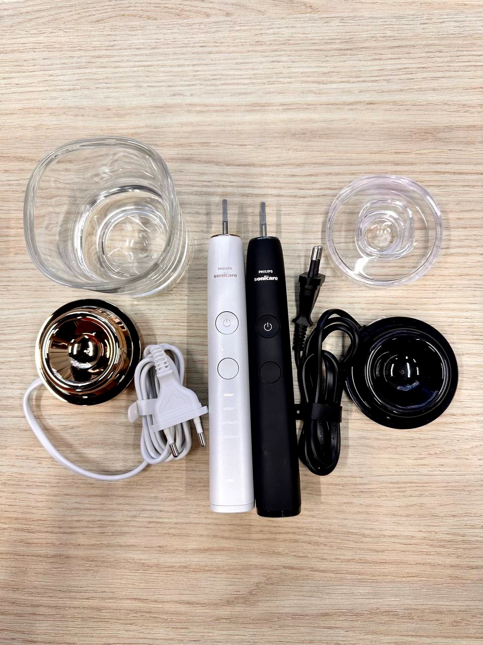 Электрическая зубная щетка Philips HX9914/57 Sonicare Diamond Clean Фото 1