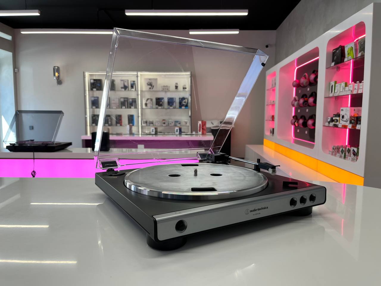 Виниловый проигрыватель Audio-Technica AT-LP60XUSB, серебристый Фото 3