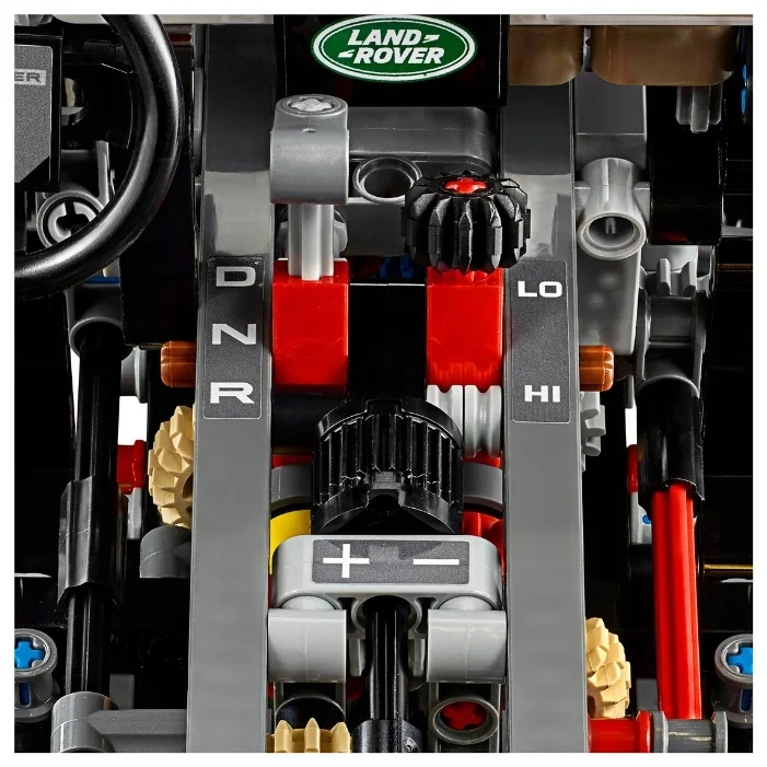 Конструктор LEGO Technic 42110 Land Rover Defender Фото 9