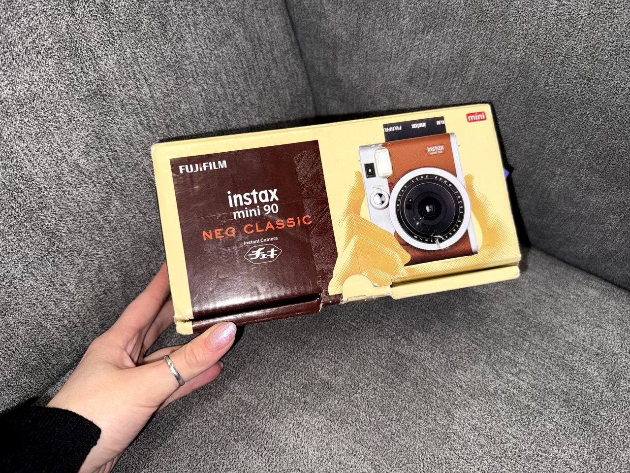 Fujifilm Instax Mini 90 Neo Сlassic, коричневый Фото 1