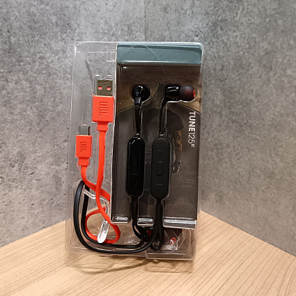 JBL TUNE 125BT, черный Фото 3