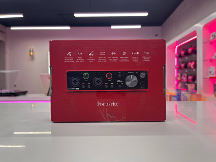 Focusrite Scarlett 2i2 3rd Gen Фото 3