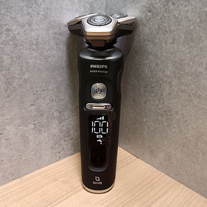 Электробритва Philips Shaver S9000 Prestige SP9840/32 Фото 3