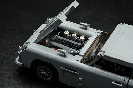 Конструктор LEGO Creator 10262 Джеймс Бонд: Aston Martin DB5 Фото 7