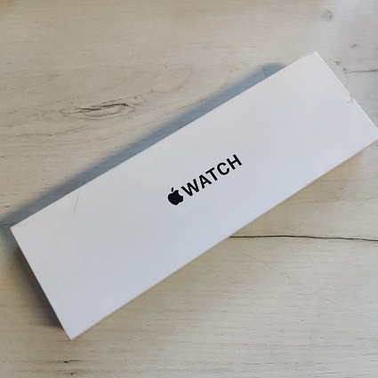 Умные часы Apple Watch SE (2-е поколение 2023), 44 мм, алюминий цвета «темная ночь», тканевый ремешок Фото 2