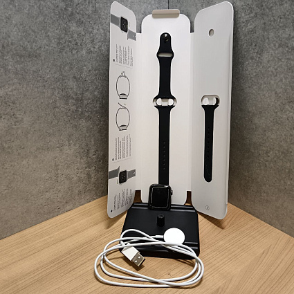 Умные часы Apple Watch Series 6 GPS + Cellular, 40 мм, сталь цвета графит, спортивный ремешок черный Фото 4