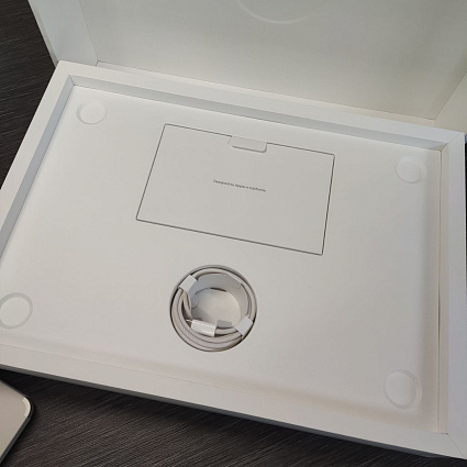 Ноутбук Apple MacBook Air 15" (M3, 8C CPU/10C GPU, 2024), 8 ГБ, 256 ГБ SSD, «сияющая звезда» Фото 7