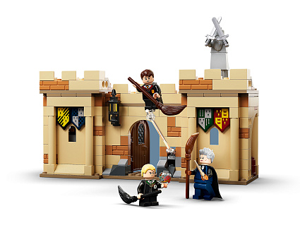 Конструктор LEGO Harry Potter 76395 Хогвартс: первый урок полётов Фото 4