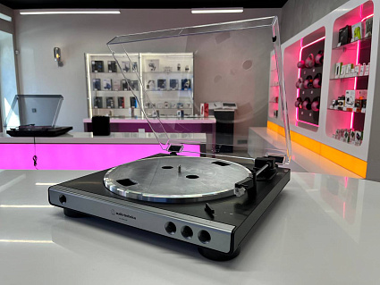 Виниловый проигрыватель Audio-Technica AT-LP60XUSB, серебристый Фото 3