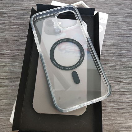 Чехол Uniq для iPhone 14 Plus Combat AF Charcoal (MagSafe), черный Фото 4