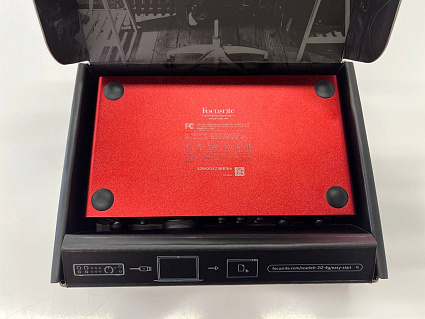 Внешняя звуковая карта Focusrite Scarlett 2i2 4th Gen, красный Фото 4