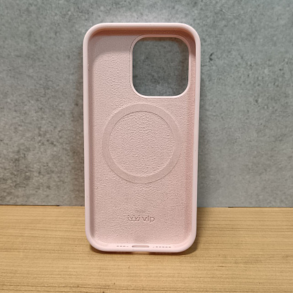 Чехол vlp Silicone case with MagSafe для iPhone 14 Pro, светло-розовый Фото 4