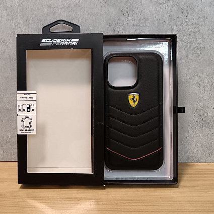 Чехол для смартфона Ferrari GENUINE LEATHER QUILTED & RED EDGE для iPhone 13 Pro, черный Фото 3